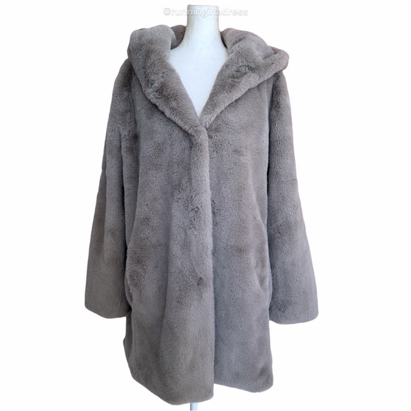 NWT Elie Tahari Grey Faux Fur Hooded Coat Cozy Chic Winter Jacket Size Medium - Picture 3 of 16
